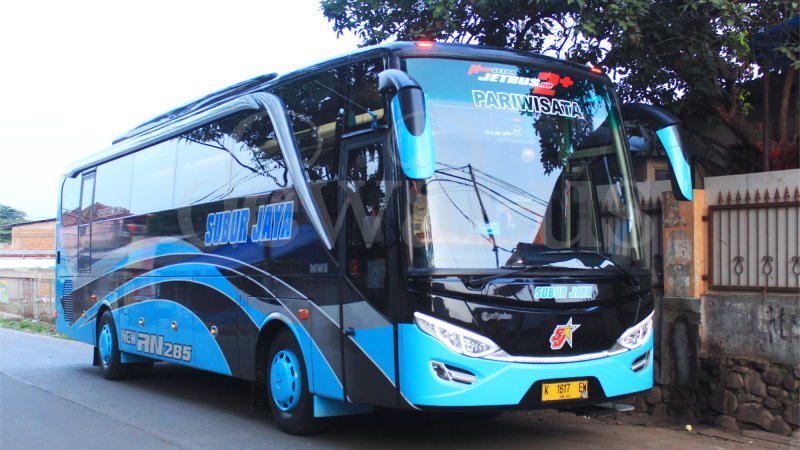 Subur Jaya: Mengarungi Jalan Raya dengan Armada Pariwisata yang Terpercaya