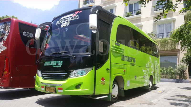 Bus Pariwisata Abituren ’96